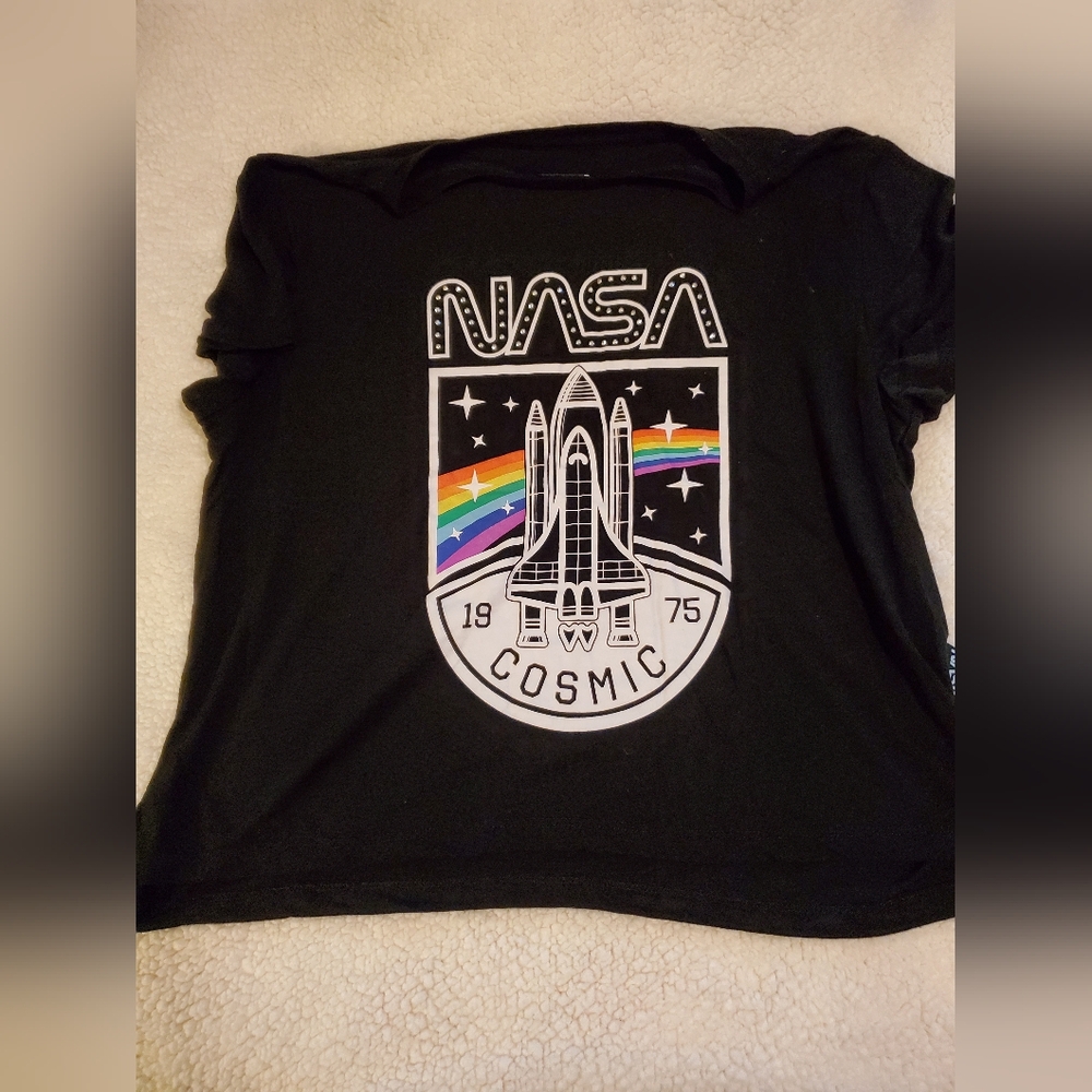 Womens NASA size XXL. Black, short sleeve Tshirt